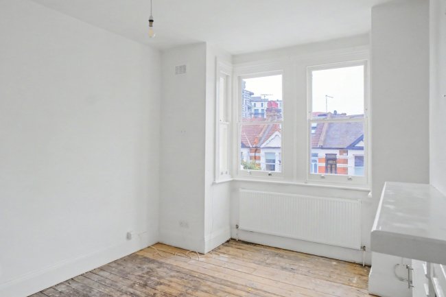 54b Stanlake Road, London, W12 7HL 6