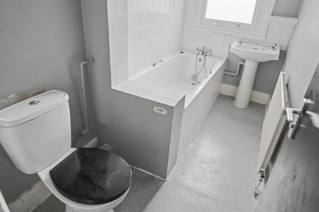 54b Stanlake Road, London, W12 7HL 6
