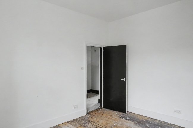 54b Stanlake Road, London, W12 7HL 6