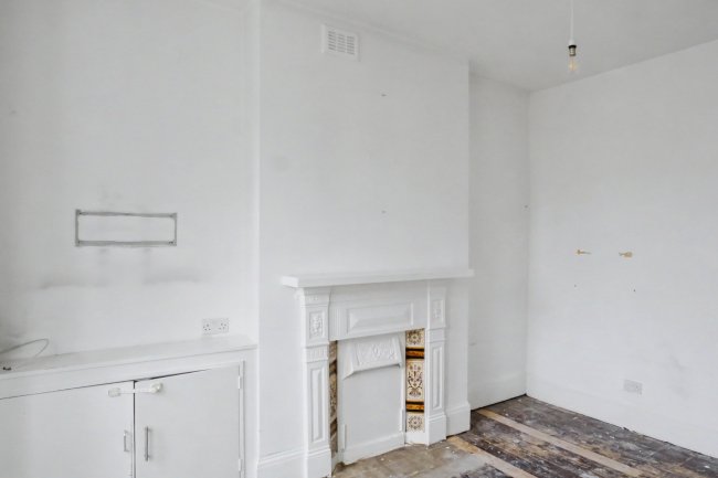 54b Stanlake Road, London, W12 7HL 6