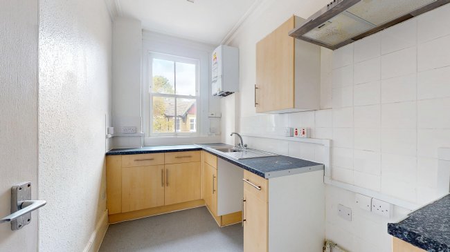 Flat 4 12 Kings Avenue, Ealing, London, W5 2SH 1
