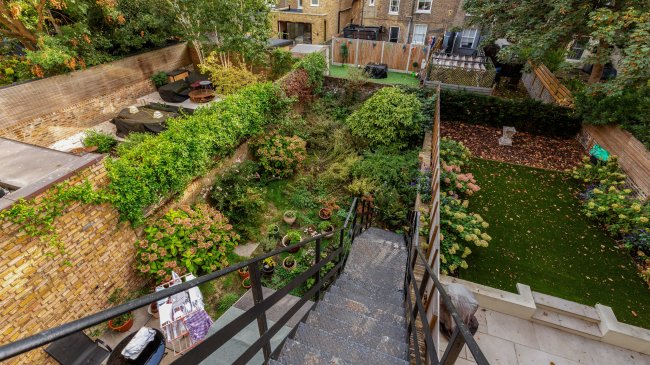 Flat B, 52 Oakley Road, Islington, London, N1 3LS 2