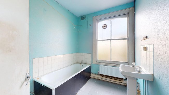 Flat B, 52 Oakley Road, Islington, London, N1 3LS 2