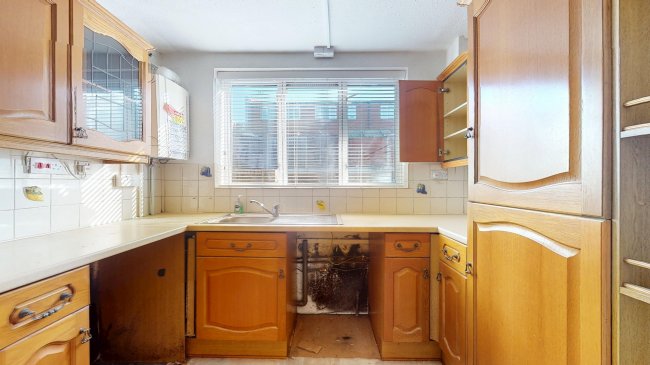 31 Trust Walk, Herne Hill, London, SE21 8LB 3