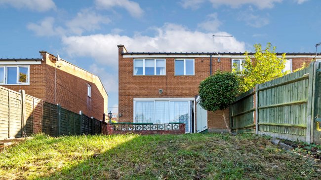 31 Trust Walk, Herne Hill, London, SE21 8LB 3