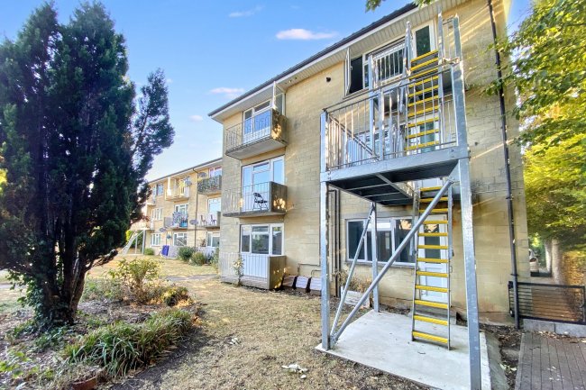 Flat 1 Goldney House, Corsham, Wiltshire SN13 0AU 3