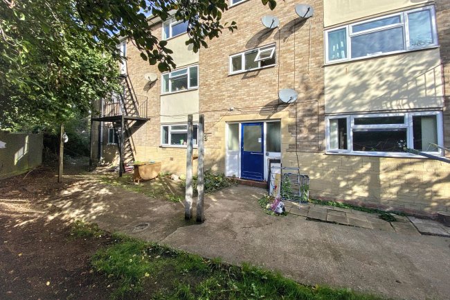 Flat 33 Linden Close, Calne, Wiltshire, SN11 0BB 4
