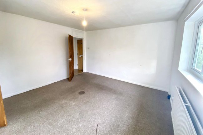 Flat 33 Linden Close, Calne, Wiltshire, SN11 0BB 4
