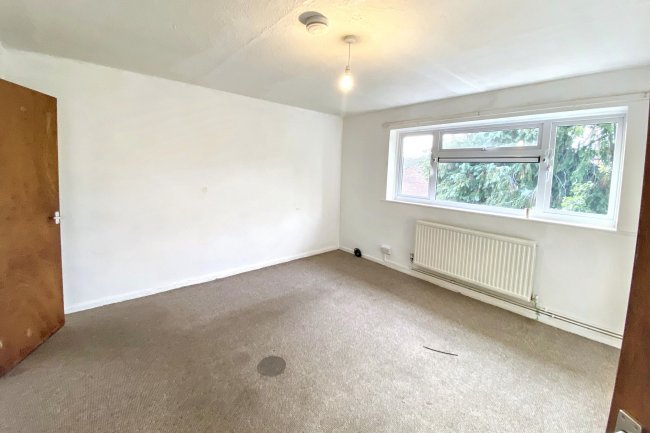 Flat 33 Linden Close, Calne, Wiltshire, SN11 0BB 4