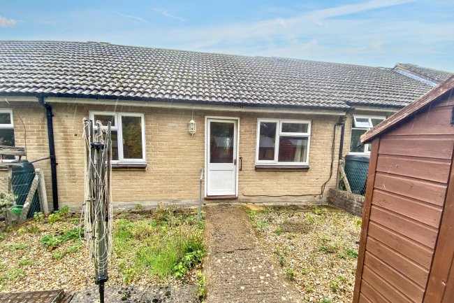 17 The Glebe Calne Wiltshire SN11 8HB 3