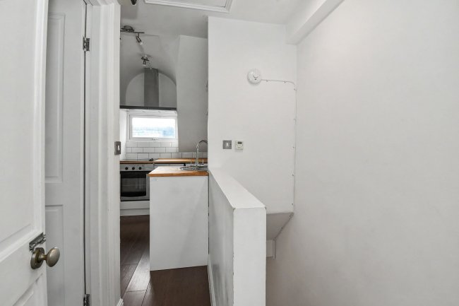 59 Upham Park Road, London, W4 1PQ 4