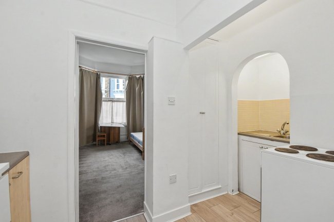 59 Upham Park Road, London, W4 1PQ 4
