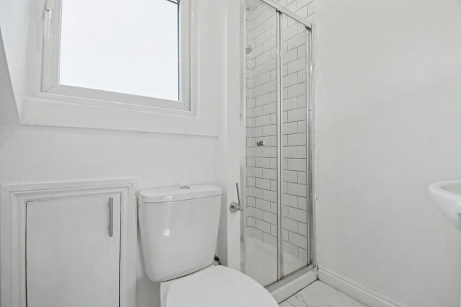 59 Upham Park Road, London, W4 1PQ 4