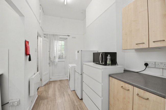 59 Upham Park Road, London, W4 1PQ 4