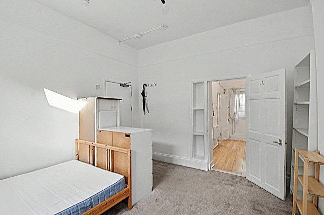 59 Upham Park Road, London, W4 1PQ 4