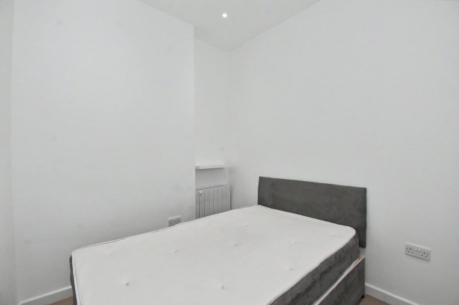 59 Upham Park Road, London, W4 1PQ 4