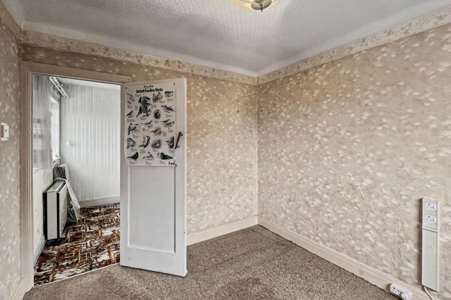 17 Clive Court, Surbiton, London KT6 7PU 10