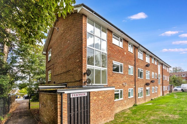 5 Fernside, London Road, East Grinstead, West Sussex, RH19 1QS 7