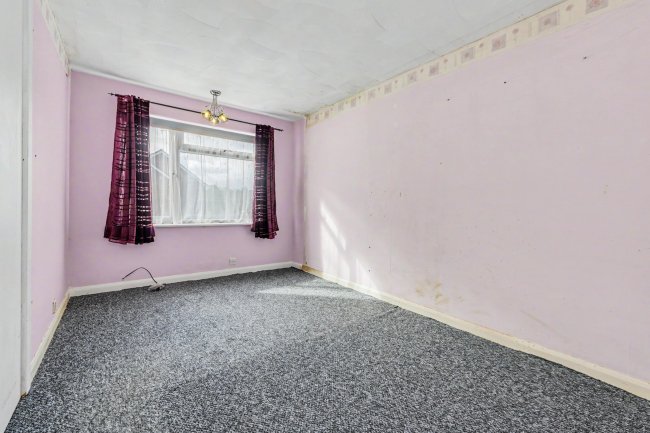 5 Fernside, London Road, East Grinstead, West Sussex, RH19 1QS 7