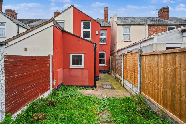 21 Fraser Street, Bilston, West Midlands, WV14 7PD 5