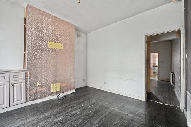 21 Fraser Street, Bilston, West Midlands, WV14 7PD 5