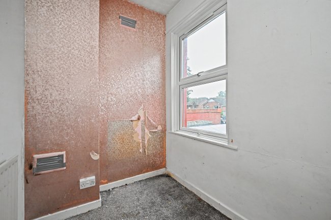 21 Fraser Street, Bilston, West Midlands, WV14 7PD 5