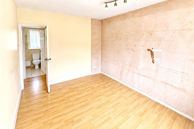 Flat 3, 1326 Bristol Road South, Northfield, Birmingham, B31 2TD 2