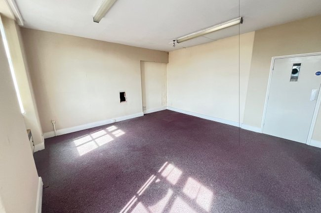 62 Fore Street, Trowbridge, Wiltshire, BA14 8EX 8