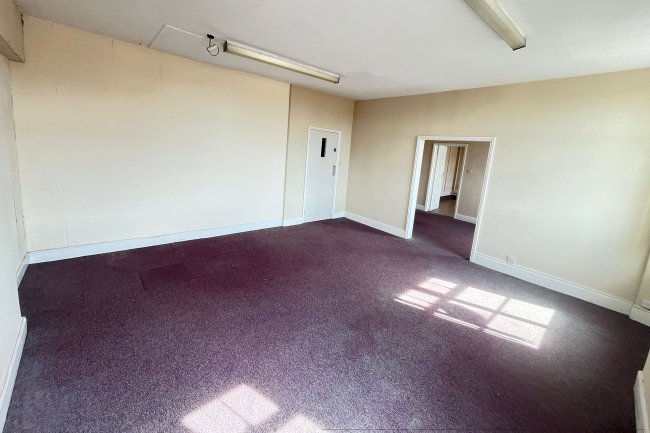 62 Fore Street, Trowbridge, Wiltshire, BA14 8EX 8