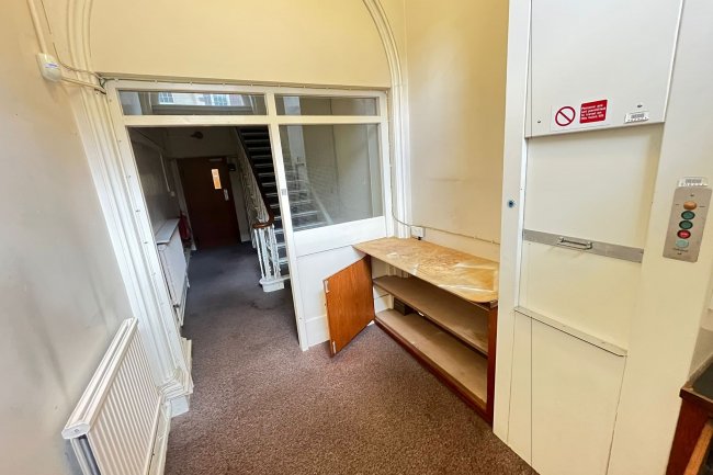 62 Fore Street, Trowbridge, Wiltshire, BA14 8EX 8