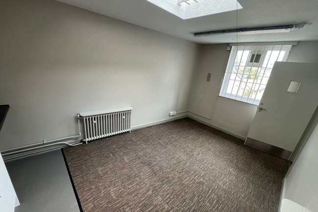 62 Fore Street, Trowbridge, Wiltshire, BA14 8EX 8