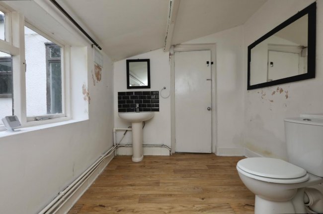 Ashfield Lodge, Stockwith Road, Walkeringham, Doncaster DN10 4JF 1