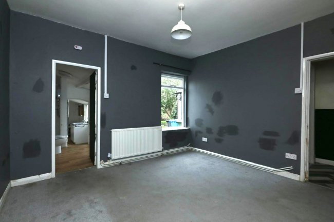 Ashfield Lodge, Stockwith Road, Walkeringham, Doncaster DN10 4JF 1