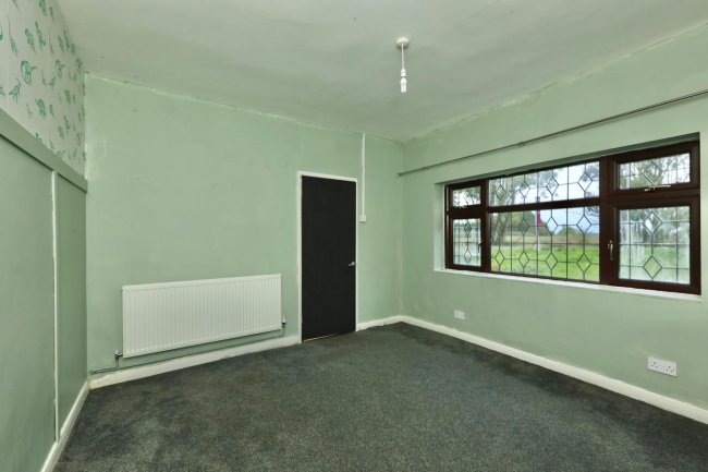 Ashfield Lodge, Stockwith Road, Walkeringham, Doncaster DN10 4JF 1