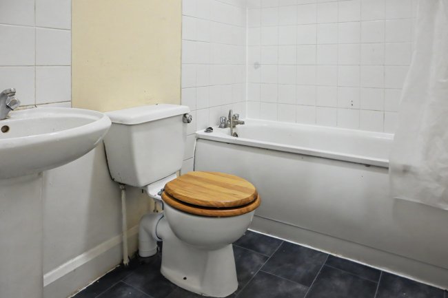 Flat C, 14 Aldrington Road, London, SW16 1TH 5