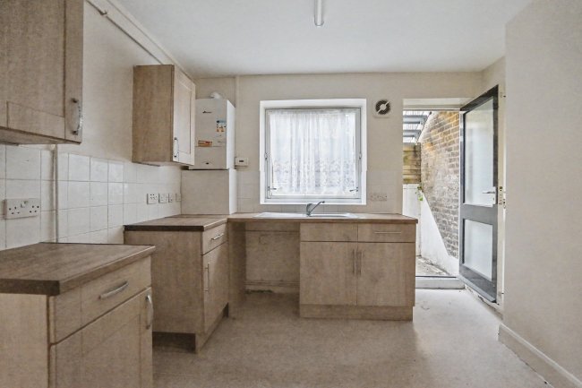 29a Parkville Road, London, SW6 7DA 4