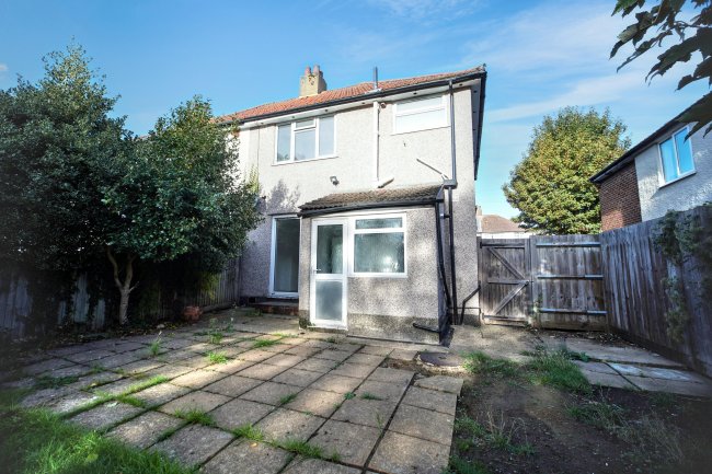 10 Gascoigne Road, New Addington, CR0 0NA 1