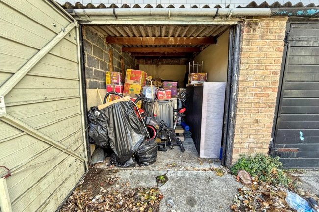 8 Ashburnham Road, Richmond, TW10 7NF 4