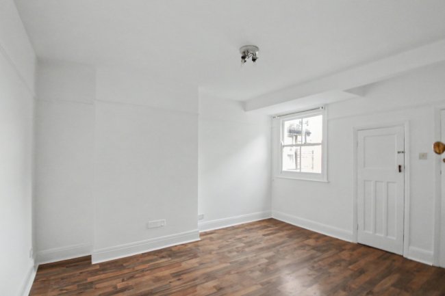 21B Ripple Road, Barking, Essex, IG11 7NP 9