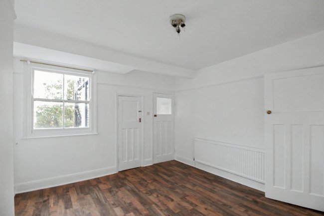 21B Ripple Road, Barking, Essex, IG11 7NP 9