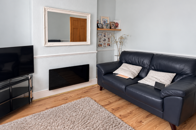 21 Cowleaze Road, Kingston-upon-Thames, Surrey, KT2 6DZ 7