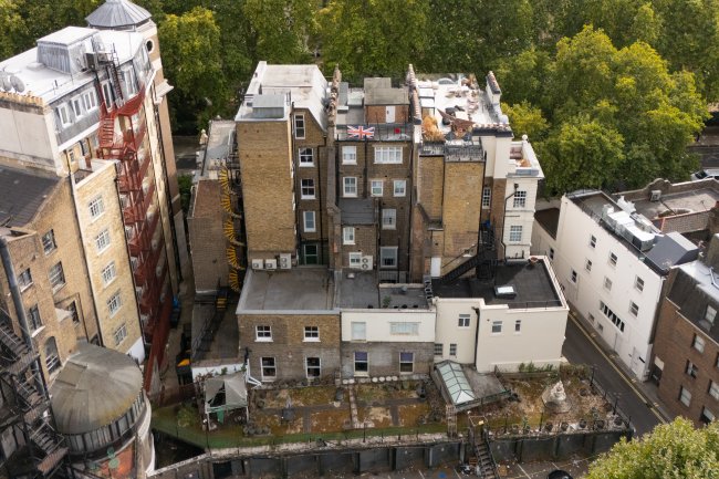63 Bayswater Road, London W2 3PH 1