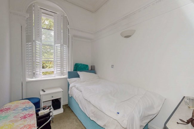 63 Bayswater Road, London W2 3PH 1