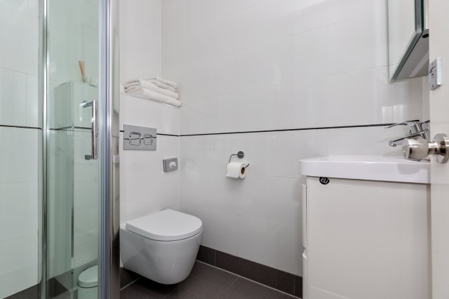 63 Bayswater Road, London W2 3PH 1