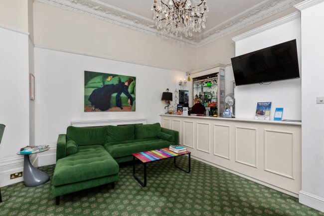 63 Bayswater Road, London W2 3PH 1