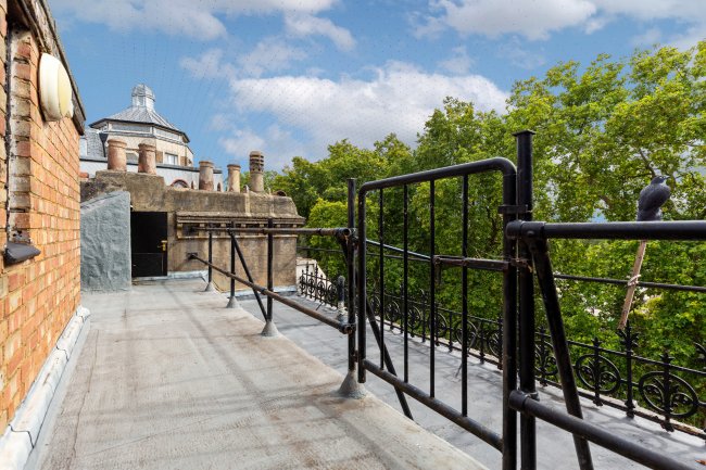 63 Bayswater Road, London W2 3PH 1