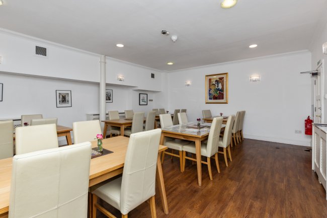 63 Bayswater Road, London W2 3PH 1