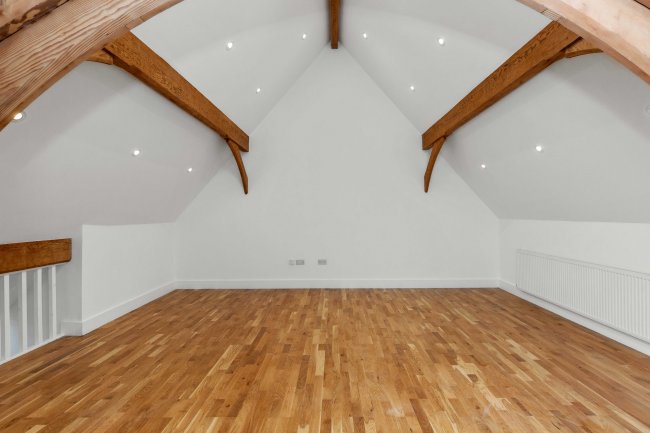 The Chapel, Reigate Road, Leatherhead, Surrey KT22 8RA 9