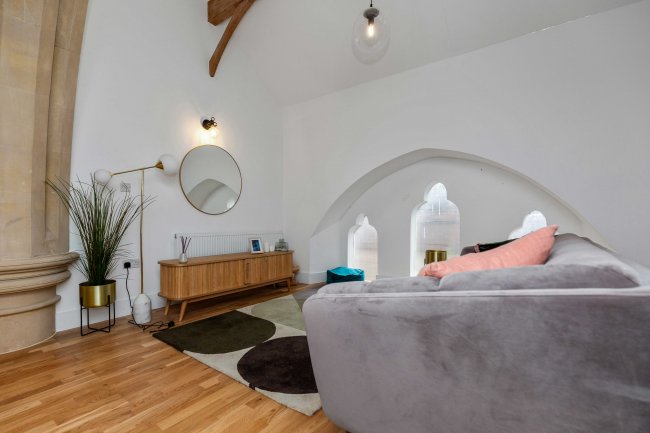 The Chapel, Reigate Road, Leatherhead, Surrey KT22 8RA 9