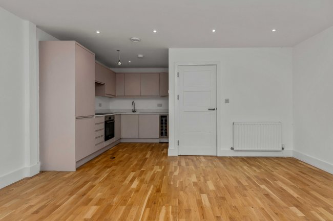 The Chapel, Reigate Road, Leatherhead, Surrey KT22 8RA 9